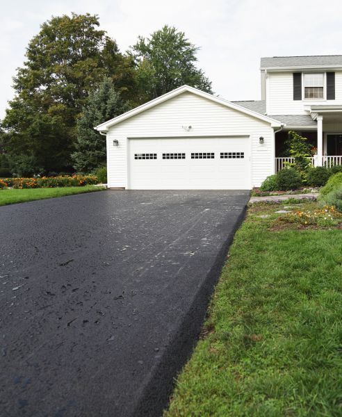 Cost of Blacktop Driveway Paving in Auburn
